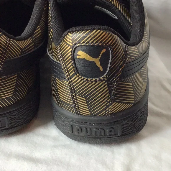 Pumas Women’s Basketball Classic Sneakers - Picture 8 of 12